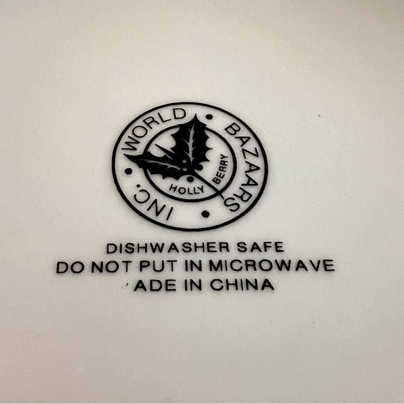 Vintage 90s World Bazaars Holly Berry Ivory White 2 Holiday Dinner Plates - Picture 6 of 15